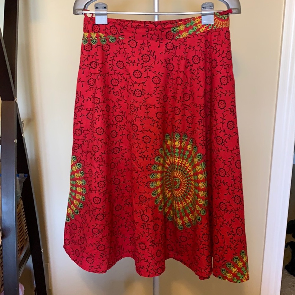 Flowy midi skirt